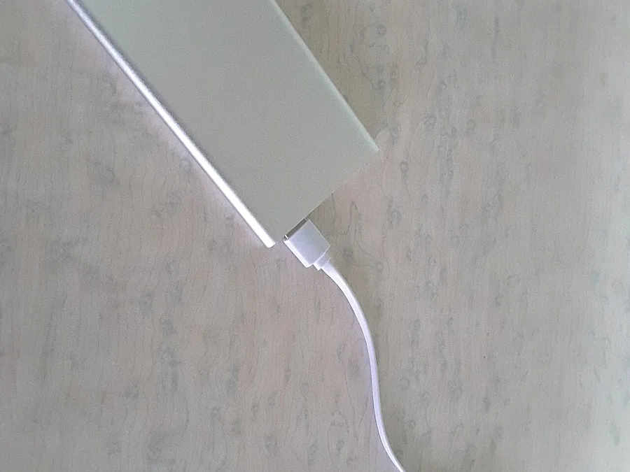 10000mAh 便携移动电源商品图